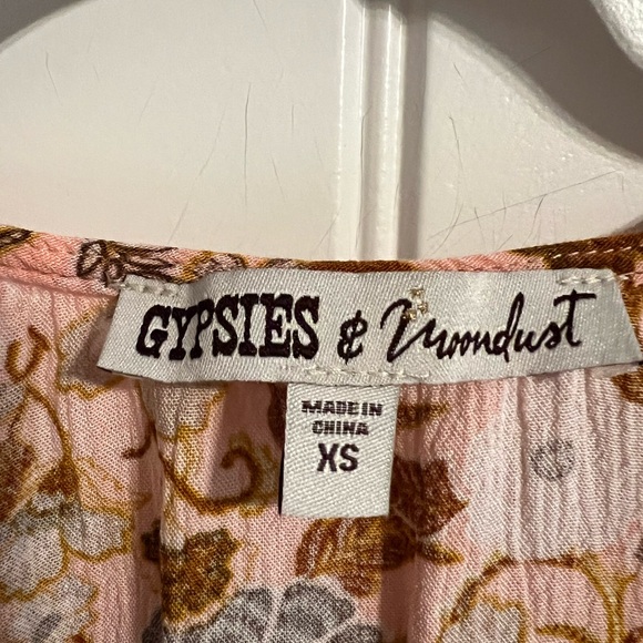 #1196. Gypsies & Moondust Long Bell Sleeve Crop Top with V-Neck. Size XS - Picture 4 of 8